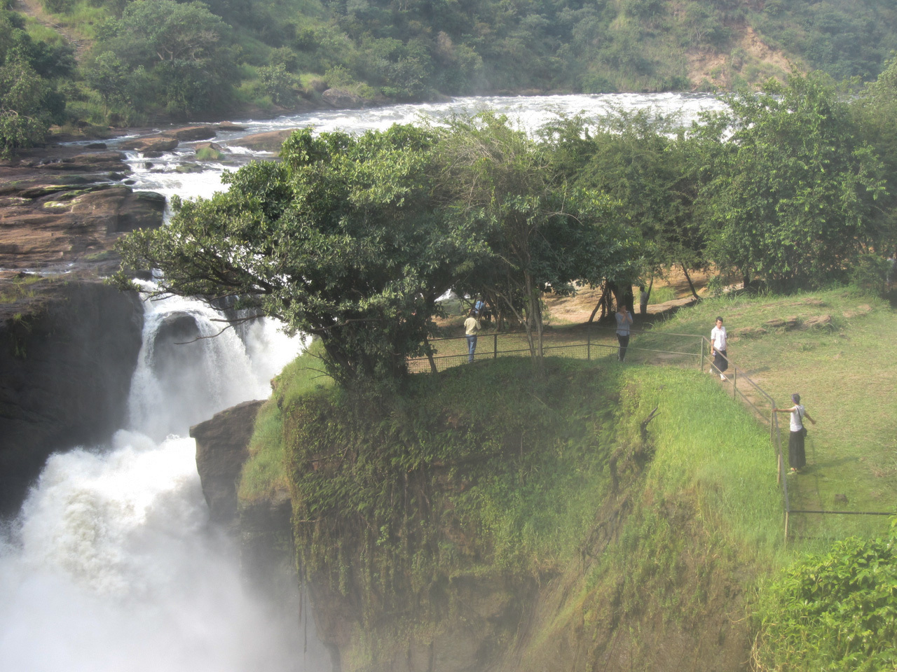 UGANDA 2013: MINHOH