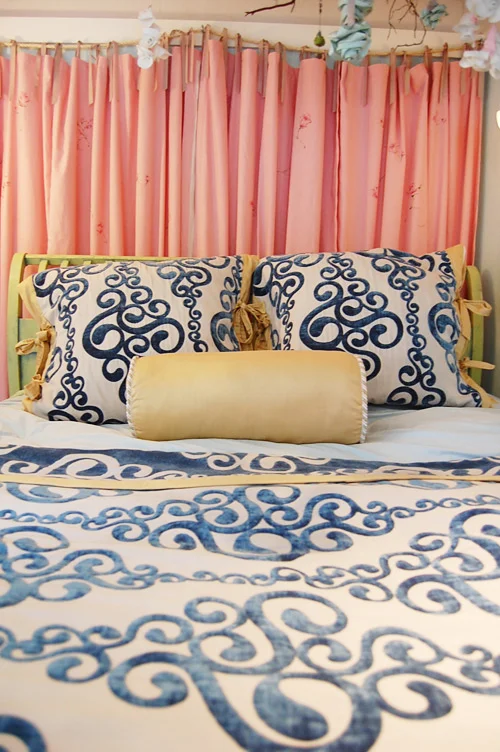 2.bed.email copy.jpg