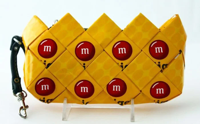 3.candy-change-purse-juvenilehalldesign.com-blog.jpg