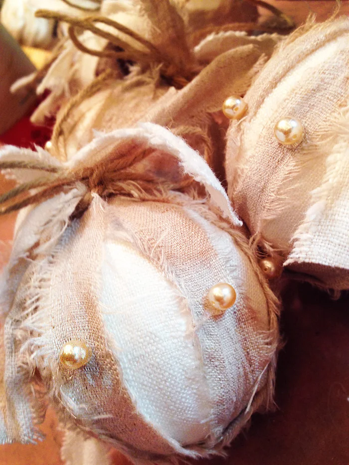 "Linen & Pearls" 