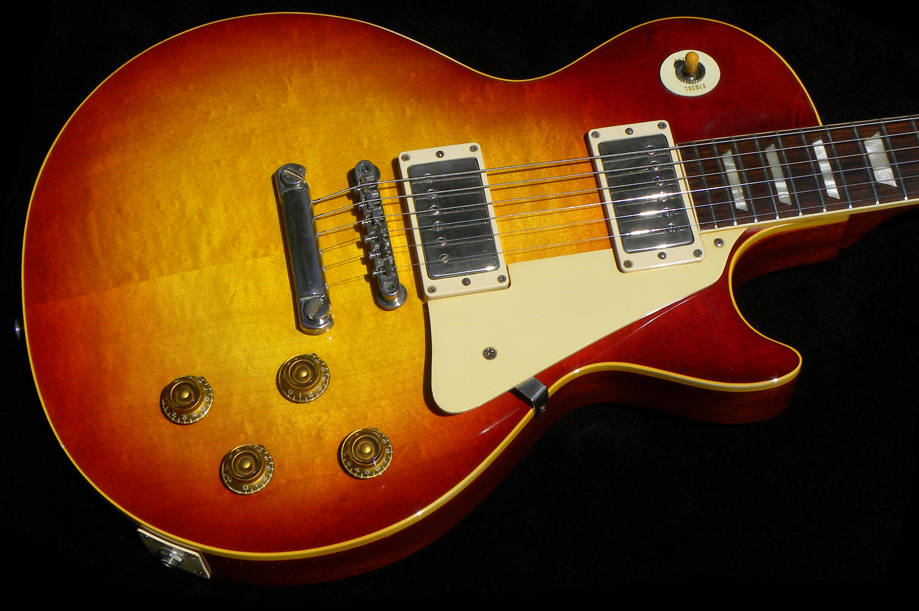 1958 Les Paul Standard, Fabulous and Vibrant Cherry Sunburst finish