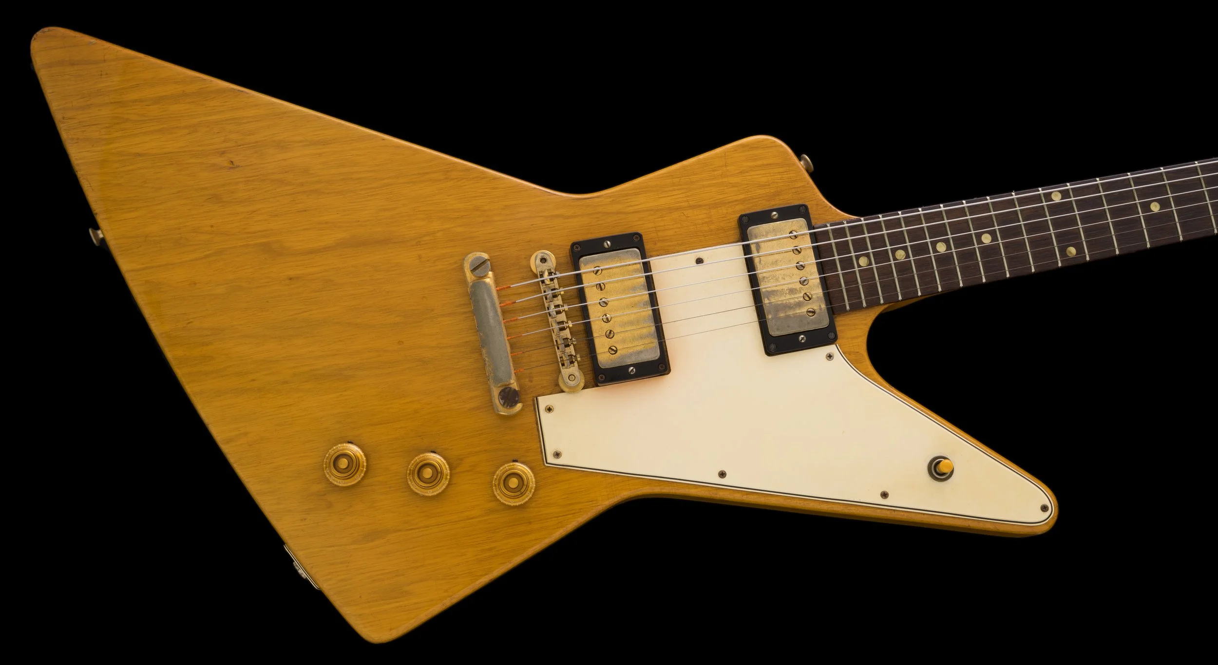 M1103116 website a.jpg