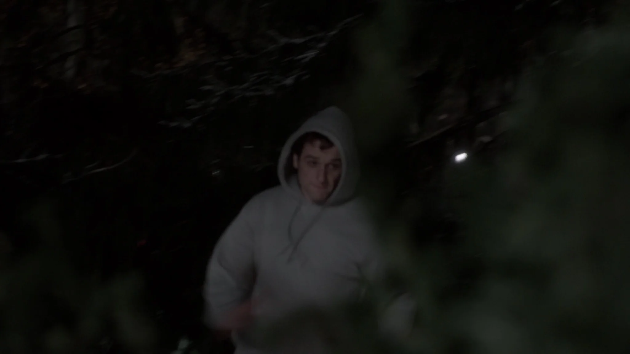 A gray hoodie is as close as Philip gets to a disguise in this episode