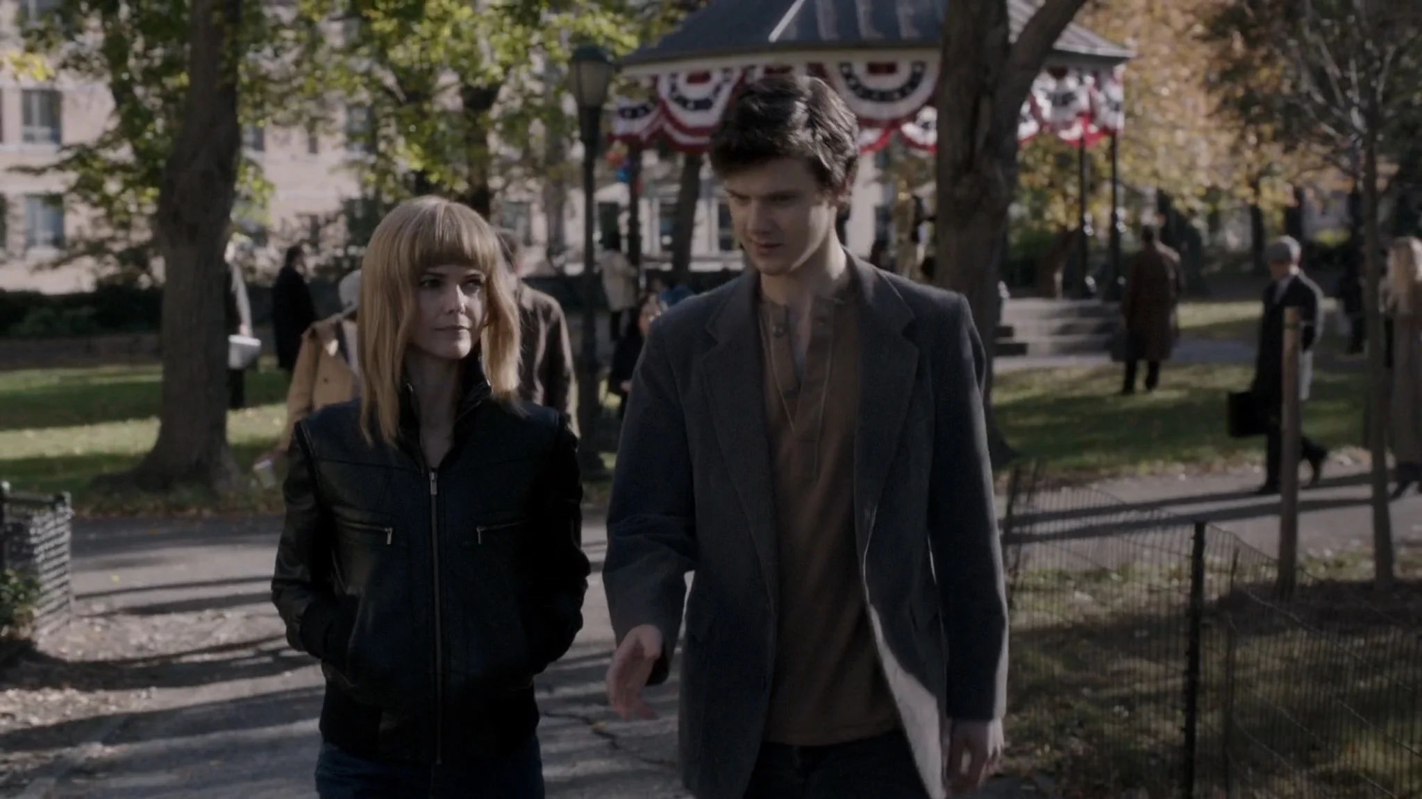 More of this simple disguise from Elizabeth