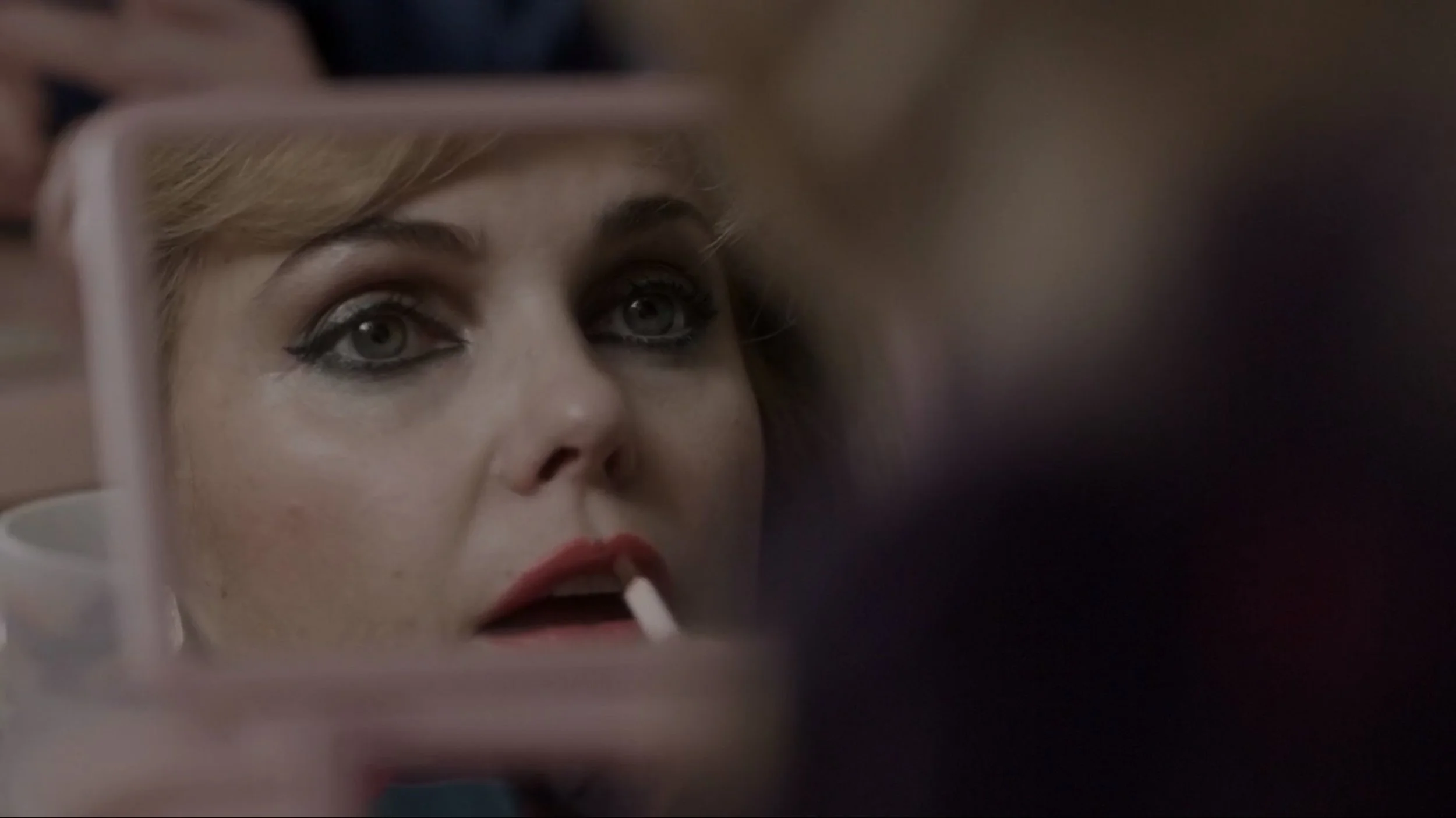 The episode opens with this shot, reminiscent of a certain moment with Buffalo Bill in Silence of the Lambs