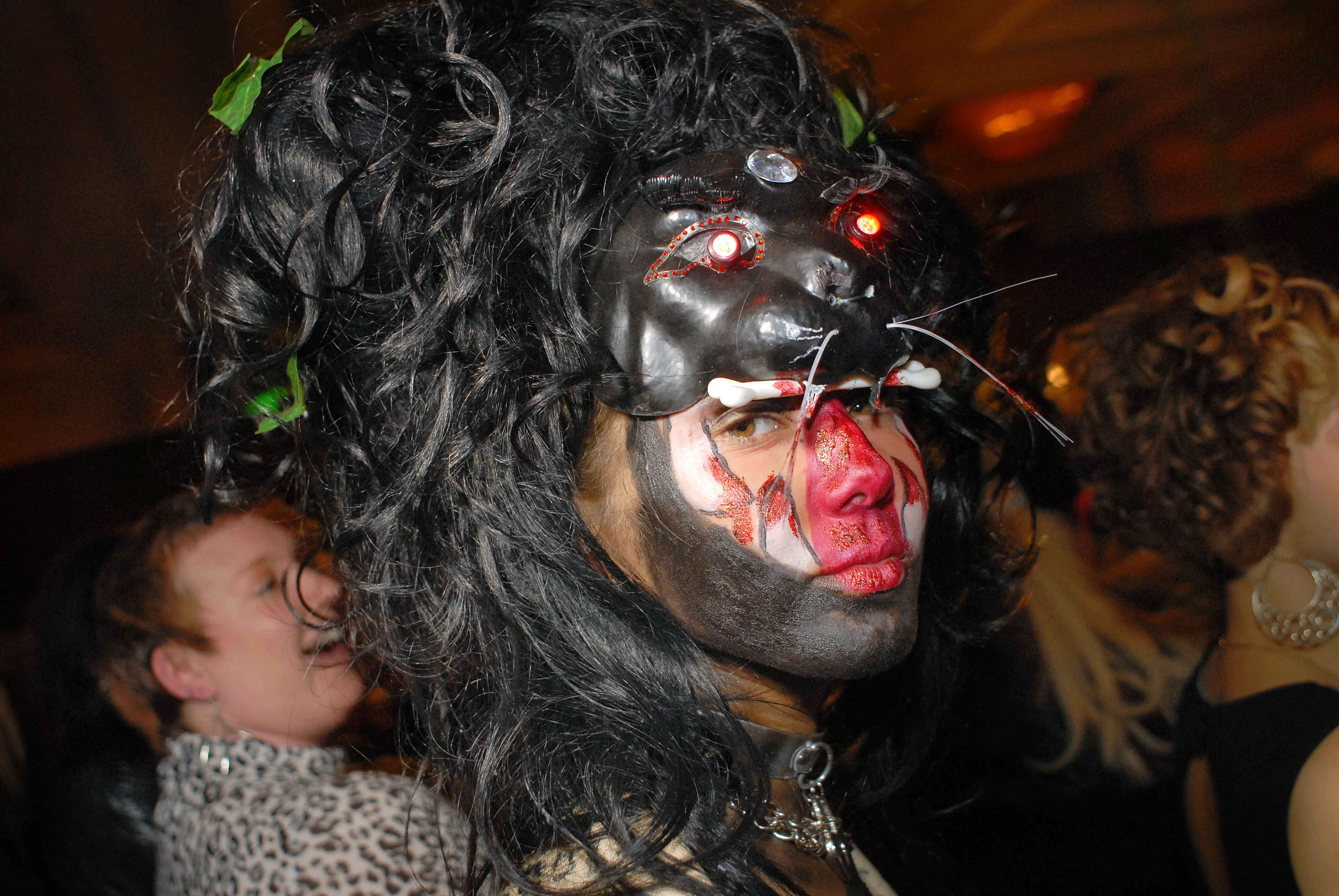 Halloween Weekend: Salons Do Battle on Runway during City of Hope Fantasy Hair Competition