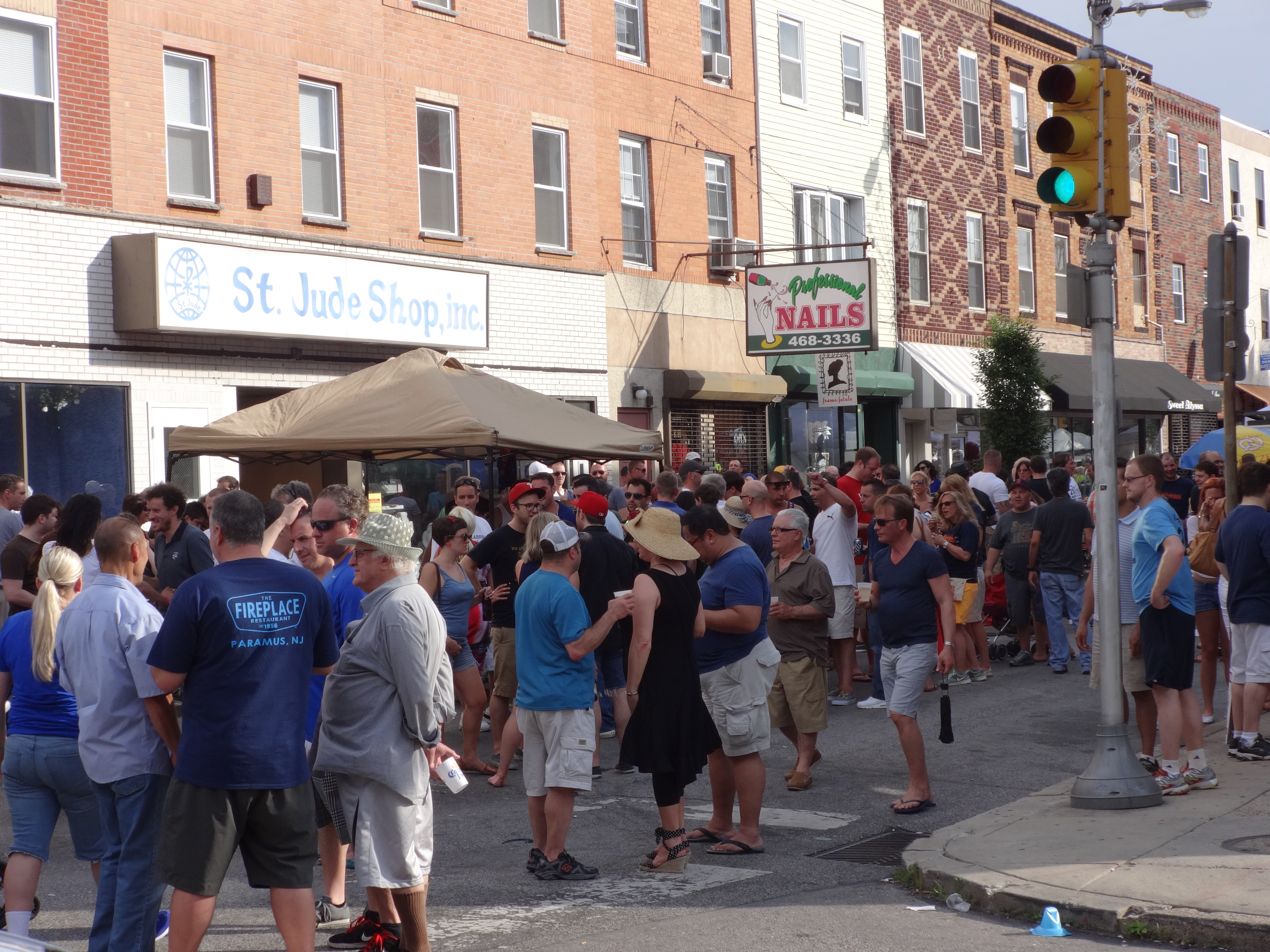 East Passyunk Quenches Summertime Thirst with Craft Beer Day and Italian National Day Festival  