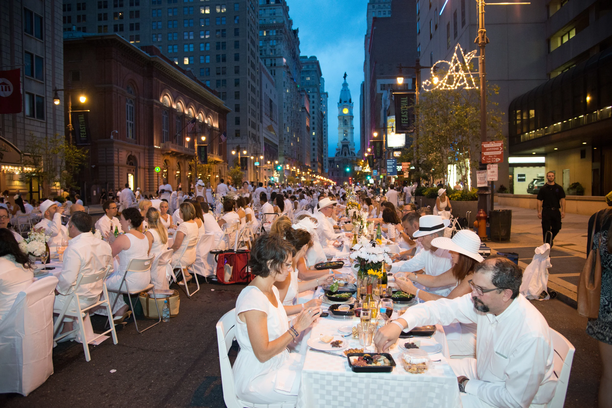 Diner en Blanc Philadelphia Announces Phase 3 Lottery and Opens Registration for August 20, 2015 Pop-up Picnic