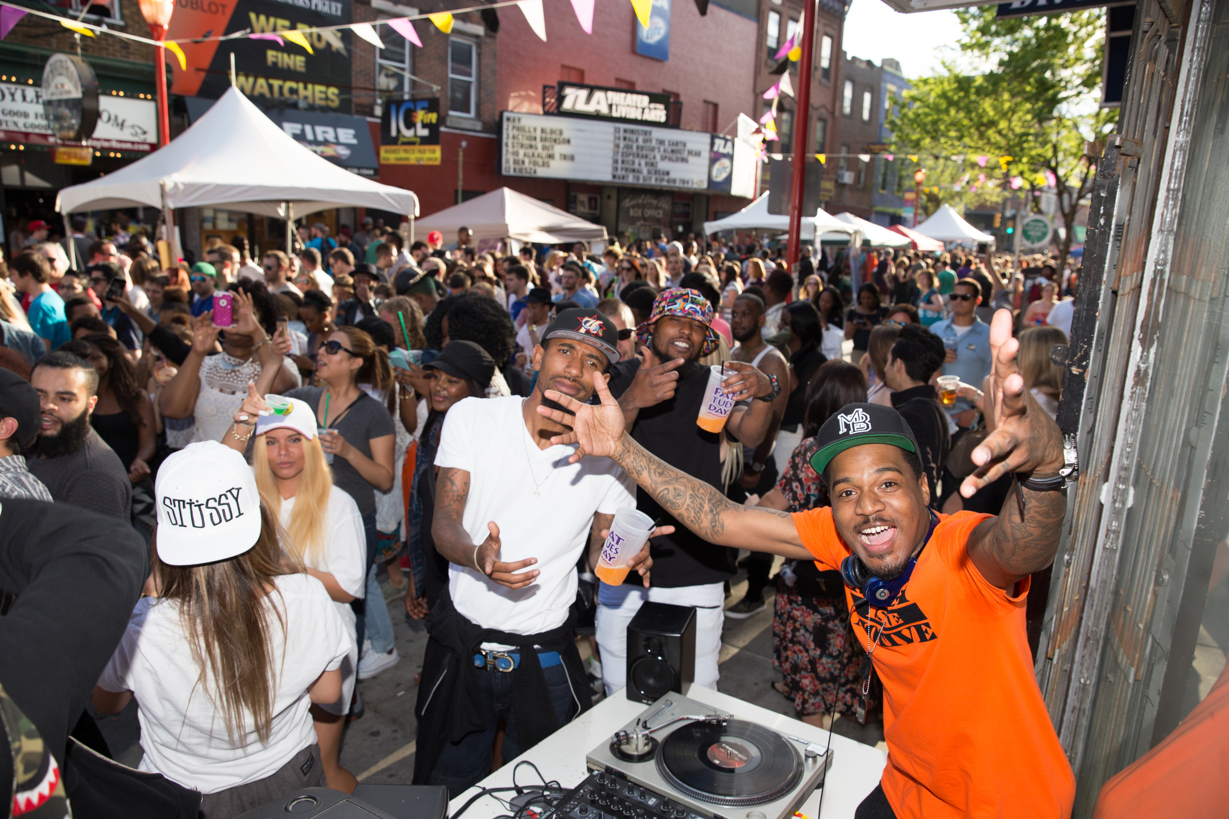 DJs, street performers and muscians entertained the crowds.jpg
