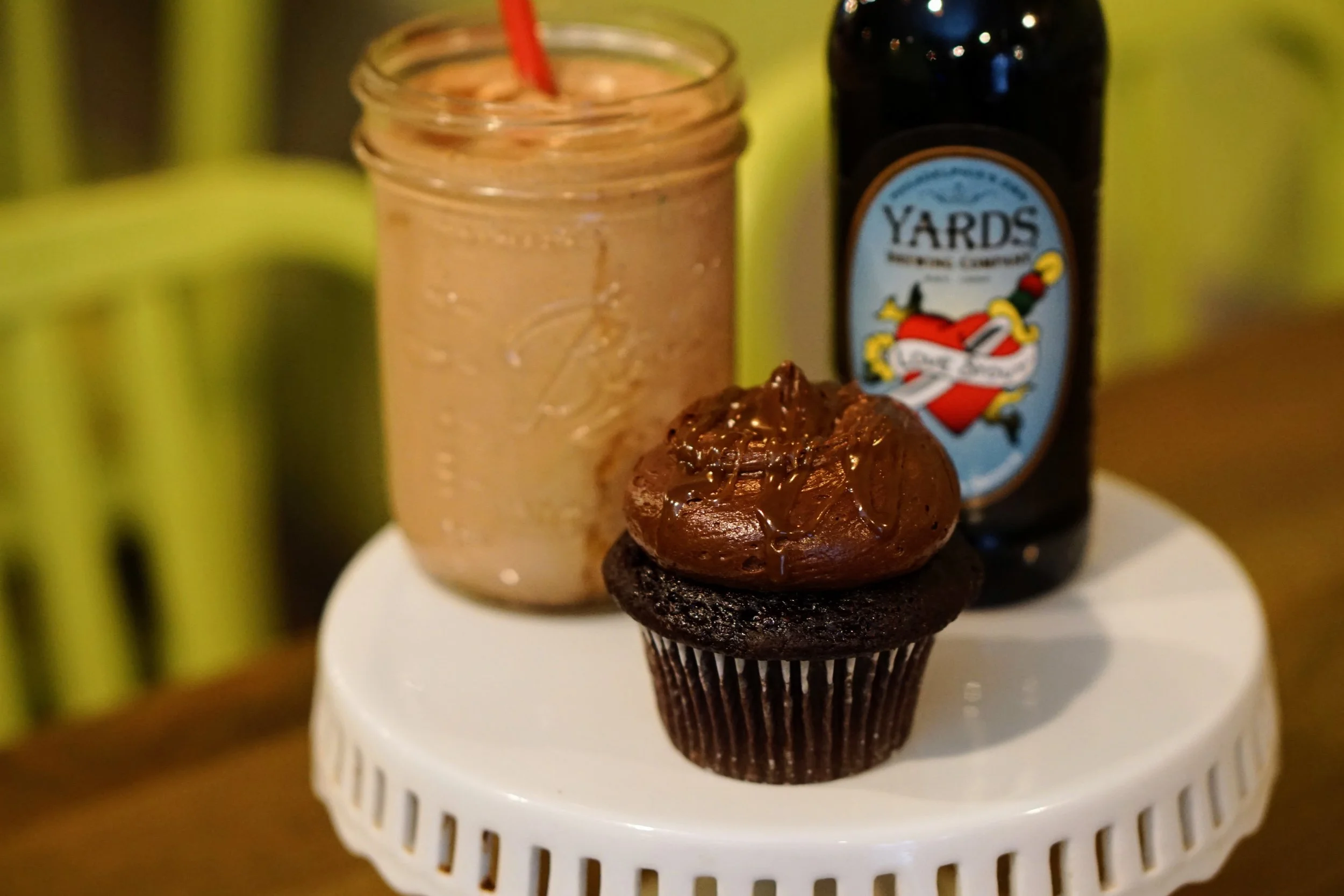 P'unk Burger Celebrates 2nd Anniversary with Free Boozy Cake Shakes with Sweet Box and Yard's