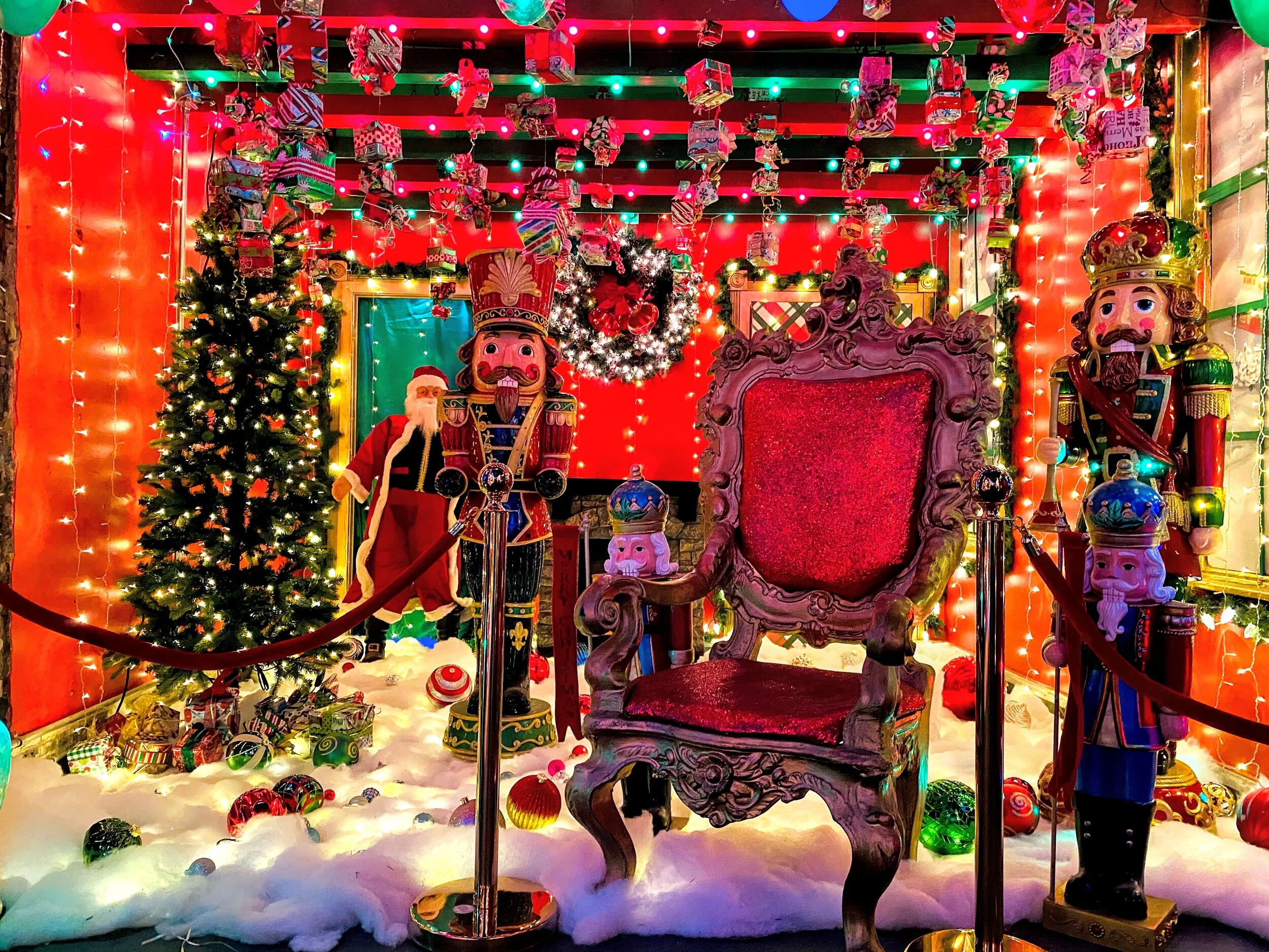 Tinsel Christmas Pop-up Brings White Christmas To Center City Philadelphia