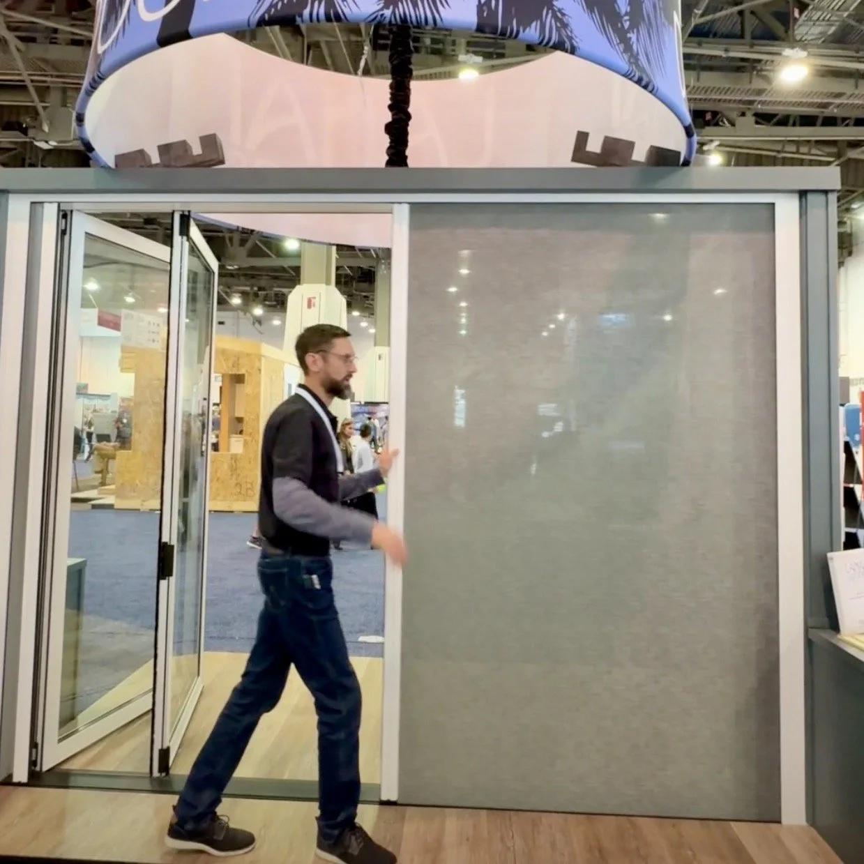 Folding Doors With Screen