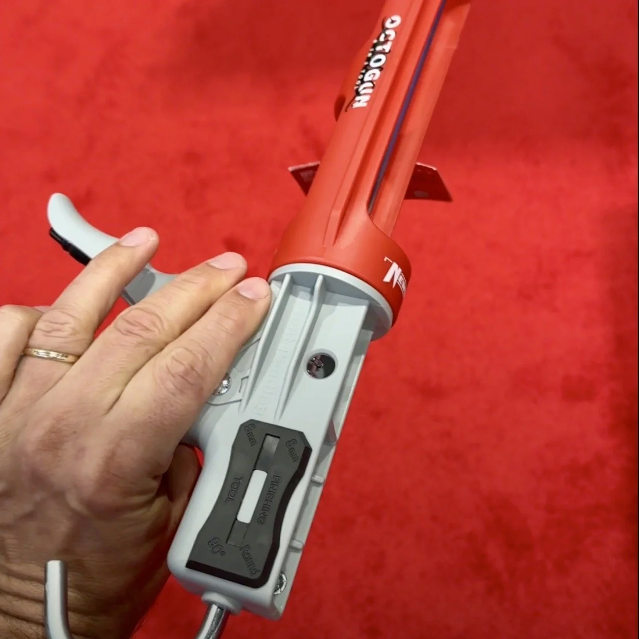 Octogun Caulk Gun