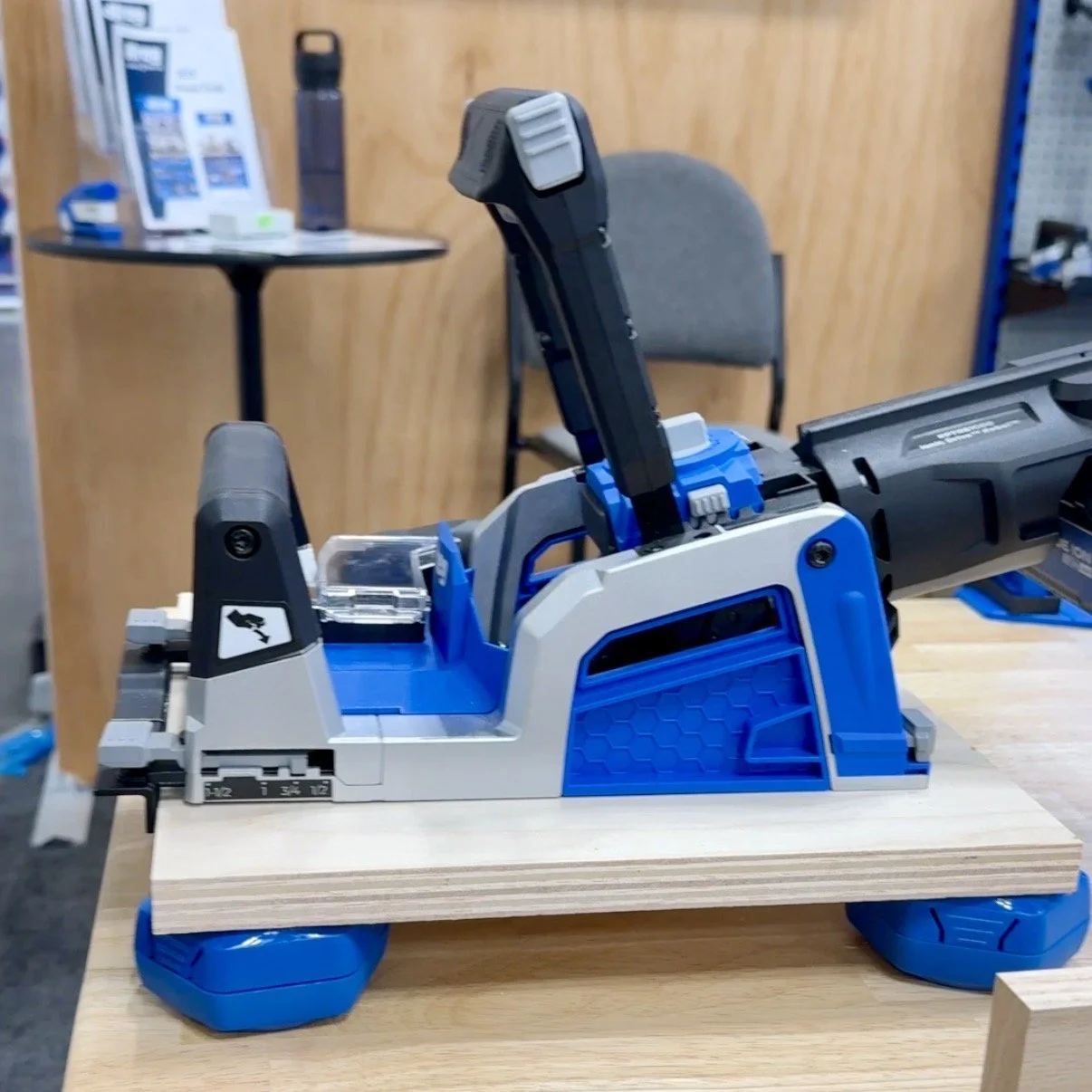 Pocket Hole Battery Powered Jig