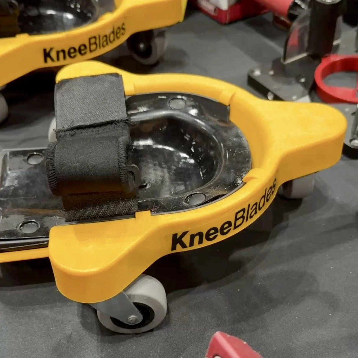 Knee Blade Protection