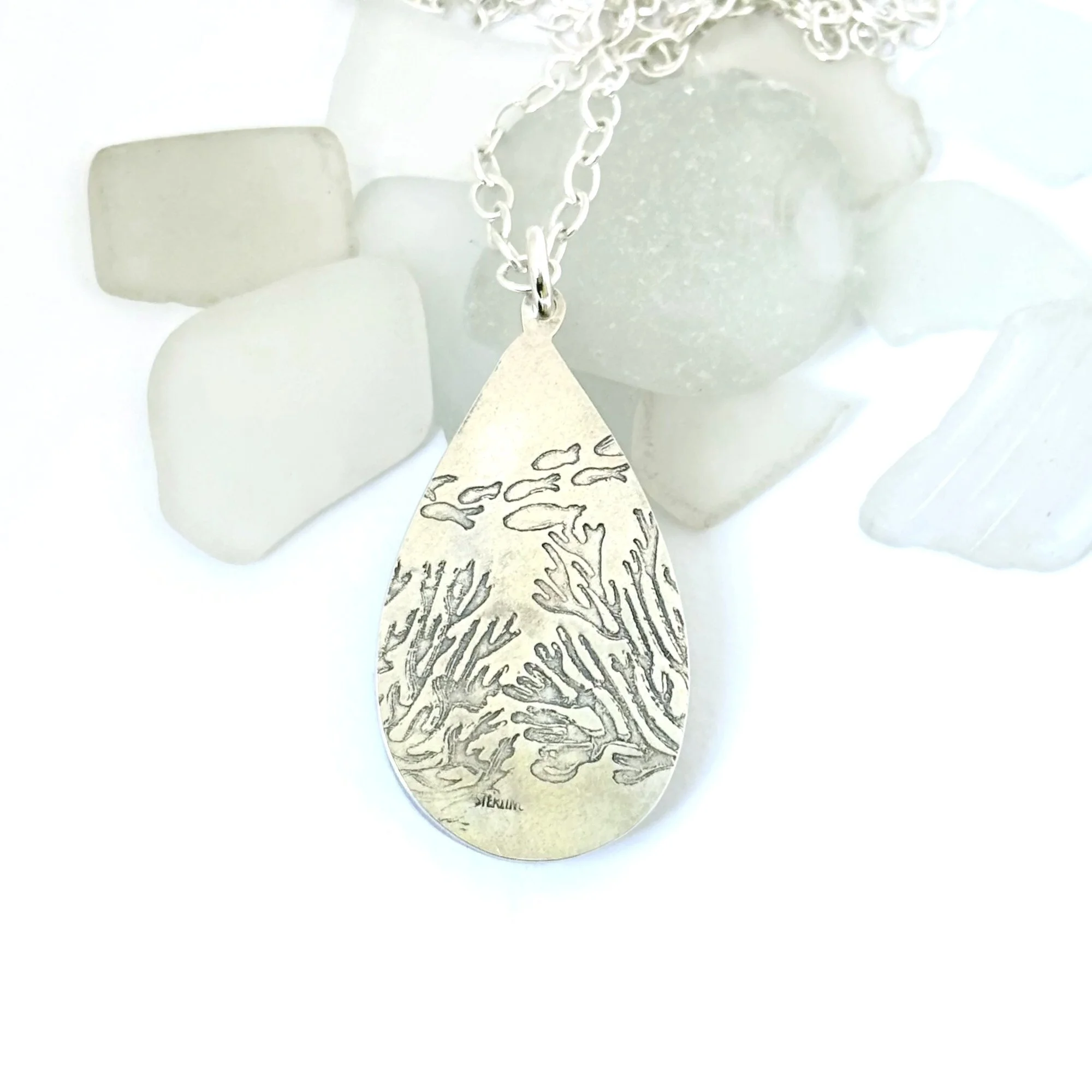 opalized-wood-large-necklace-back.jpeg