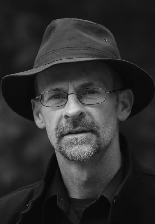 Professor Stephen Dovers is the Contributing Author of Chapter 14 on engaging with stakeholders.