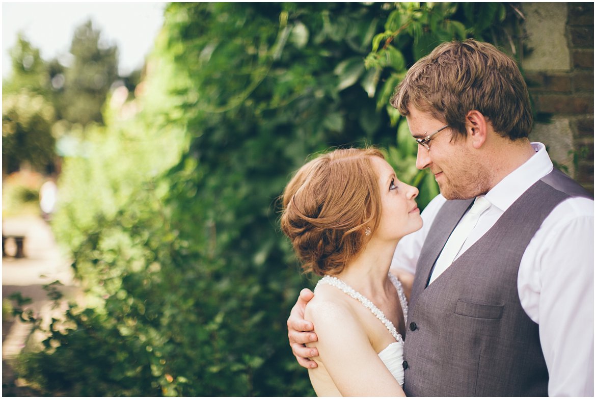 wedding-photographer-northern-ireland-oxford-milletsfarm_0134.jpg