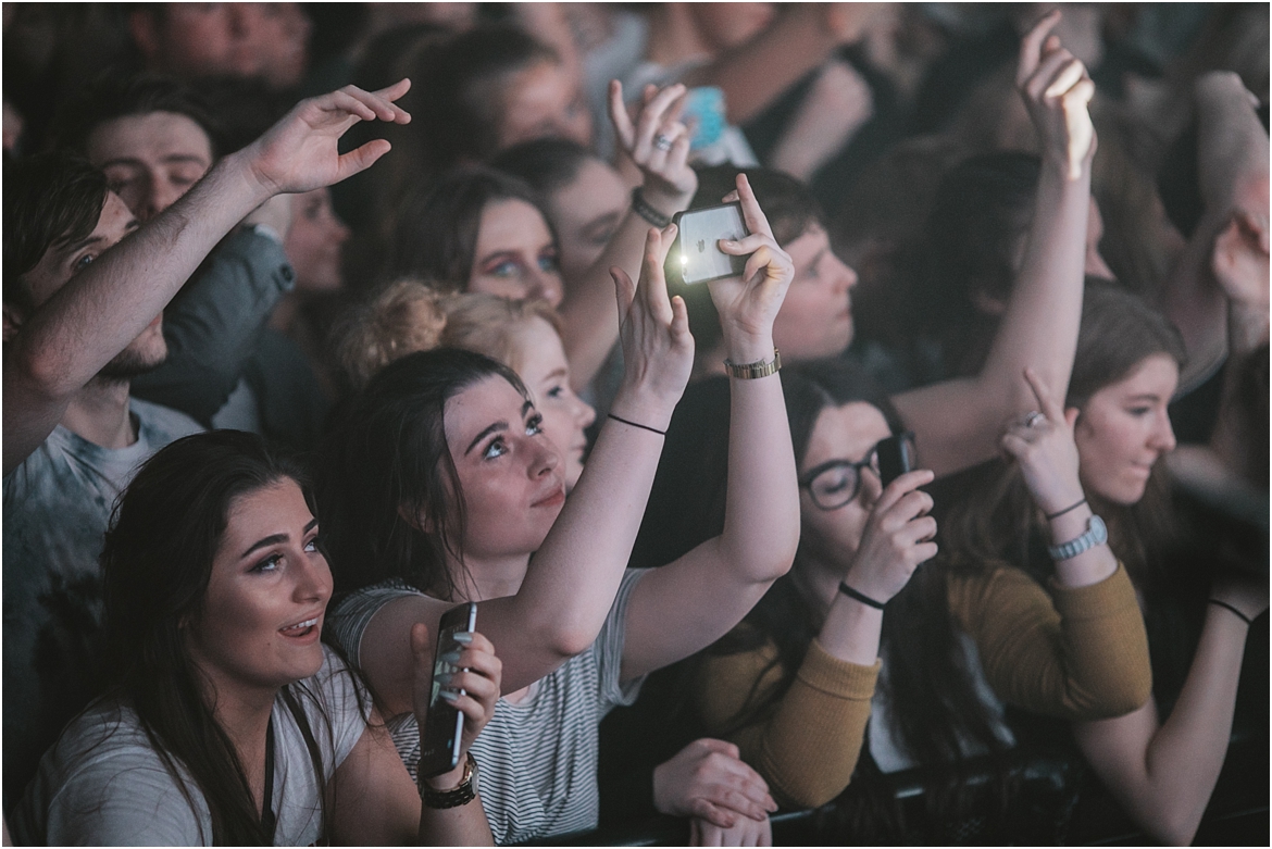 twodoorcinemaclub-a face in the crowd_0017.jpg