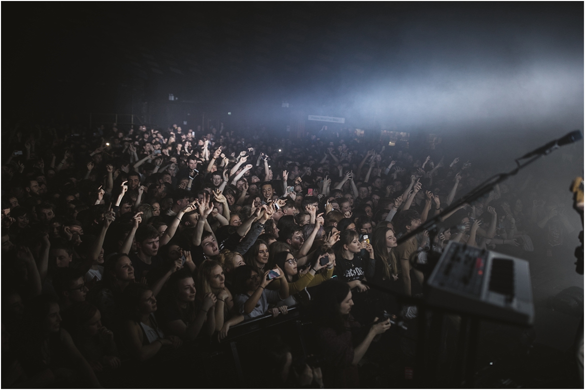 twodoorcinemaclub-a face in the crowd_0028.jpg