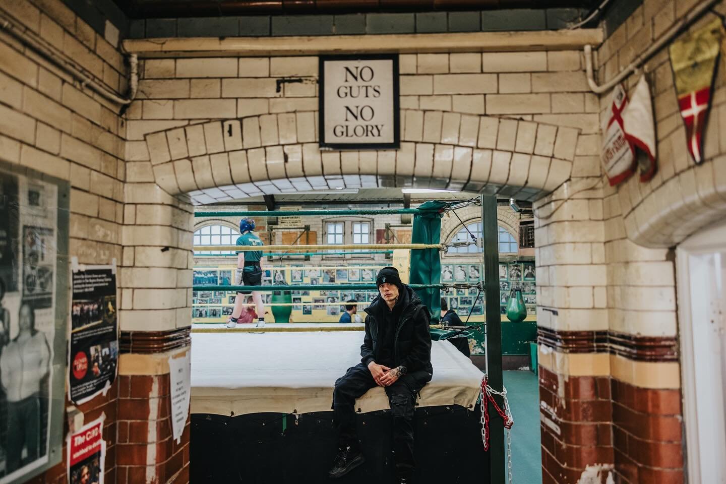 Kicked off last weeks @wassermanboxing fight week in East London with a visit to the iconic @reptonboxingclub with @cedwardsboxing 

A proper boxing gym. #nogutsnoglory