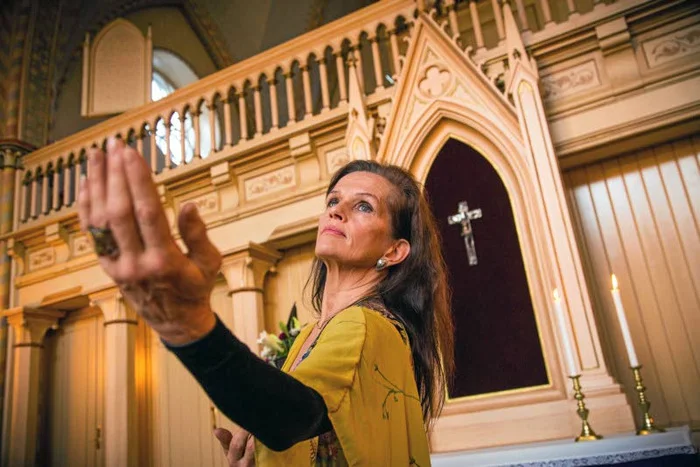 tiina saraaho pyhä tanssi.jpg