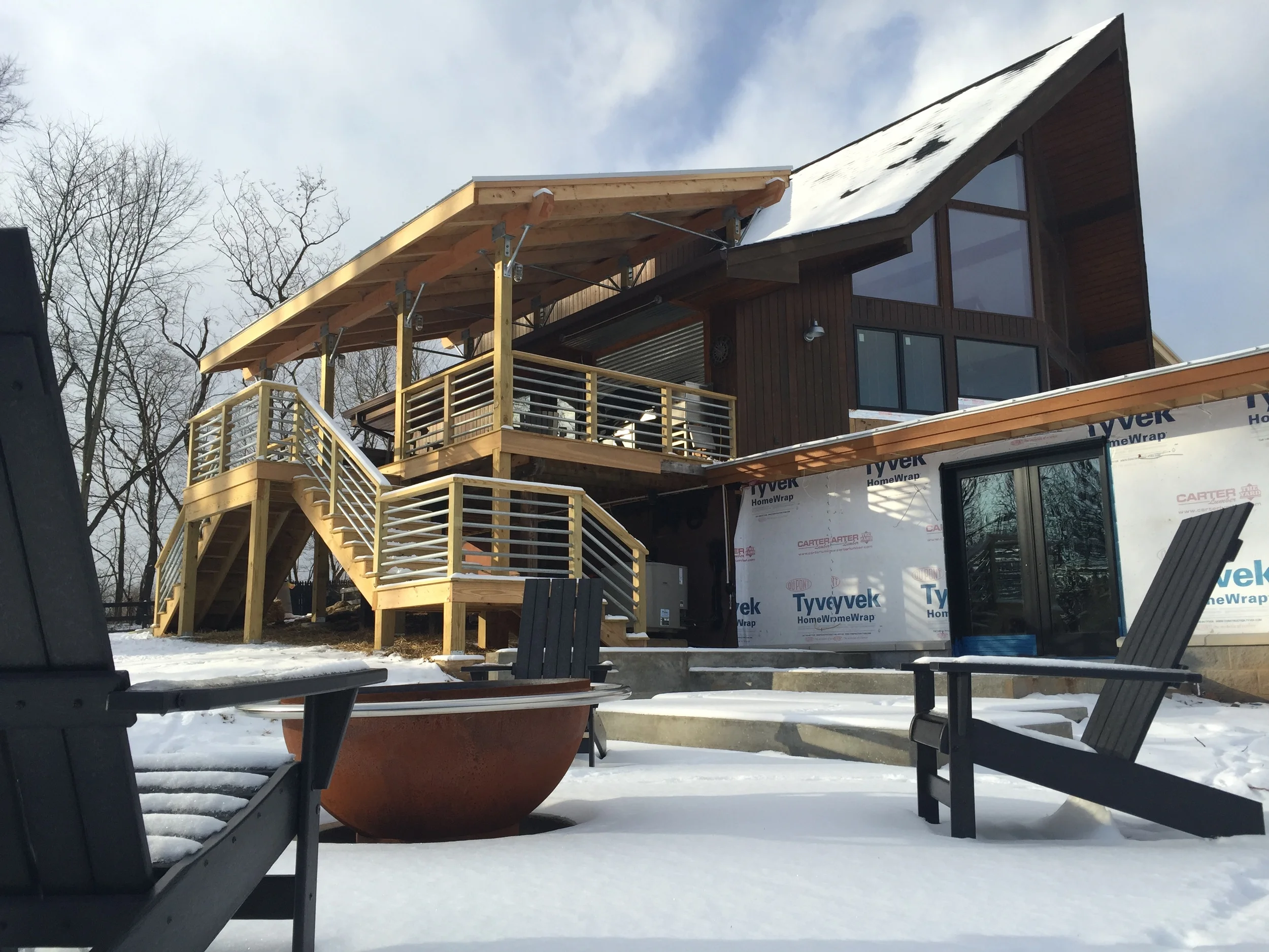 Contemporary additions to postandbeam prow home — Fine Line Home Design LLC