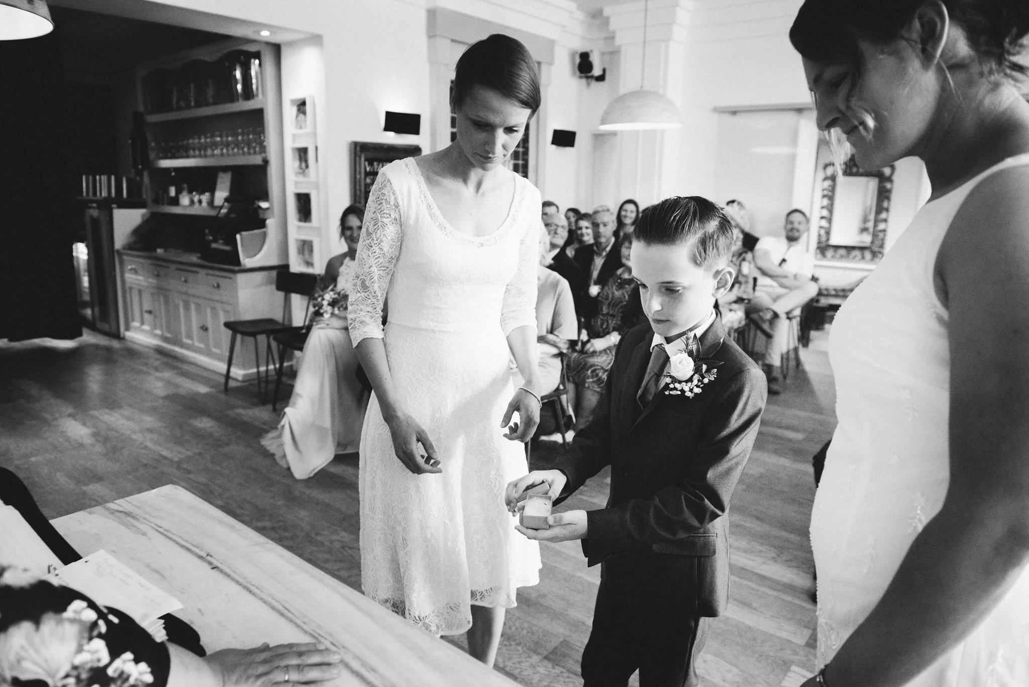 scott-stockwell-photography-wedding-photographer-the-square-club-bristol166.jpg