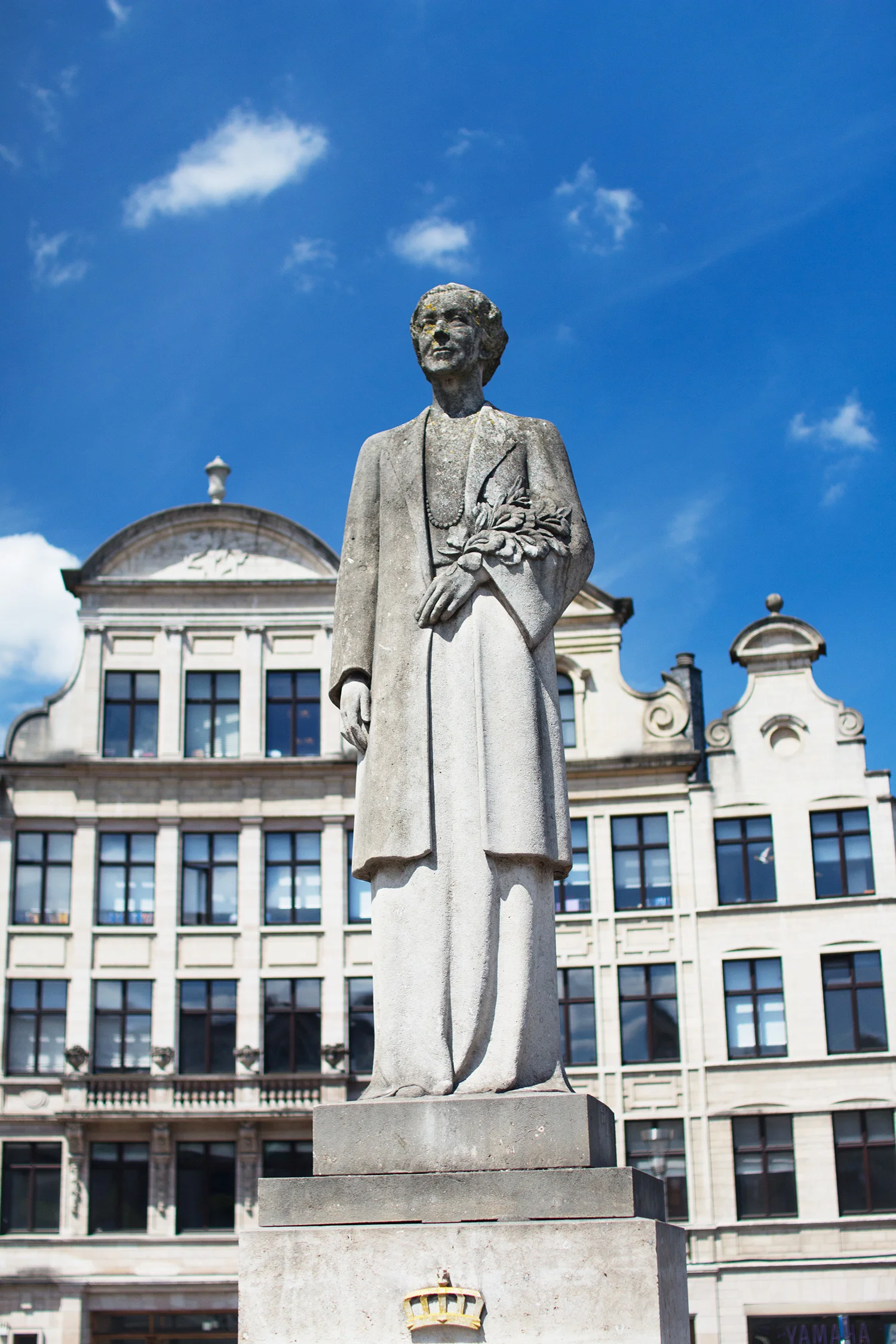 Queen Elisabeth Statue in Brussels, Belgium