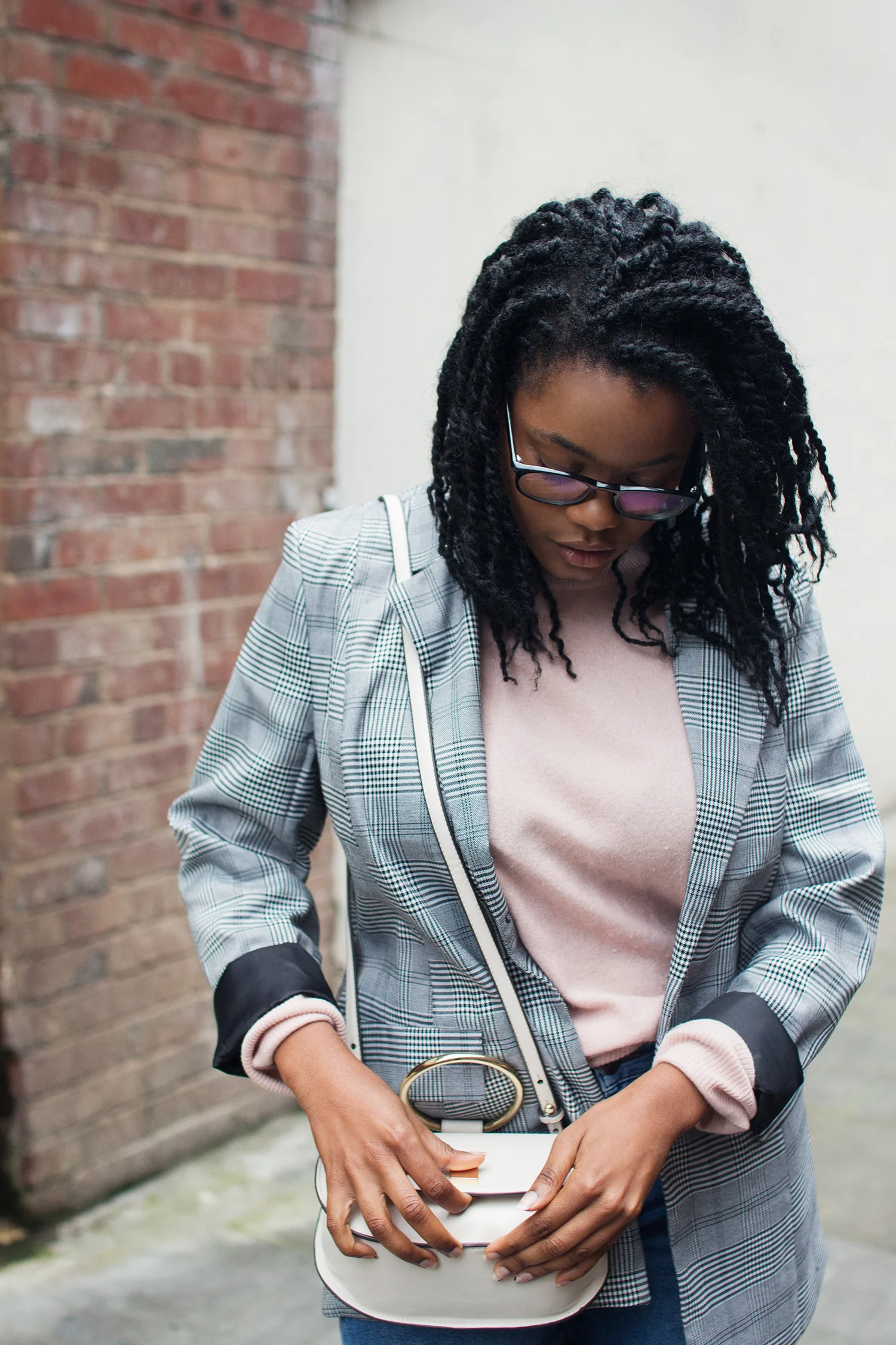 DeeDee-Louise-Blogger.jpg