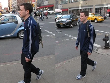 Learn to avoid straining your neck, back, and shoulders when carrying a backpack or bag..