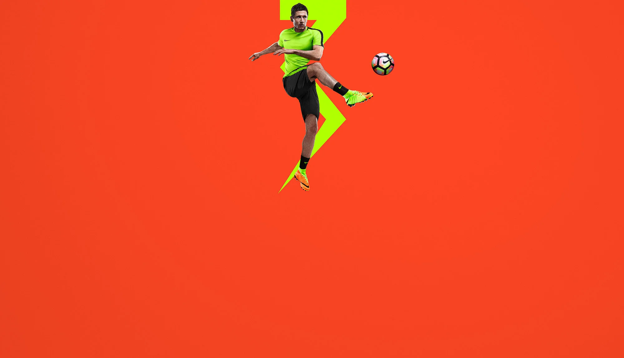 SP17_FB_HV3_HeroAthlete_Poland_ Lewandowski_Orange.jpg