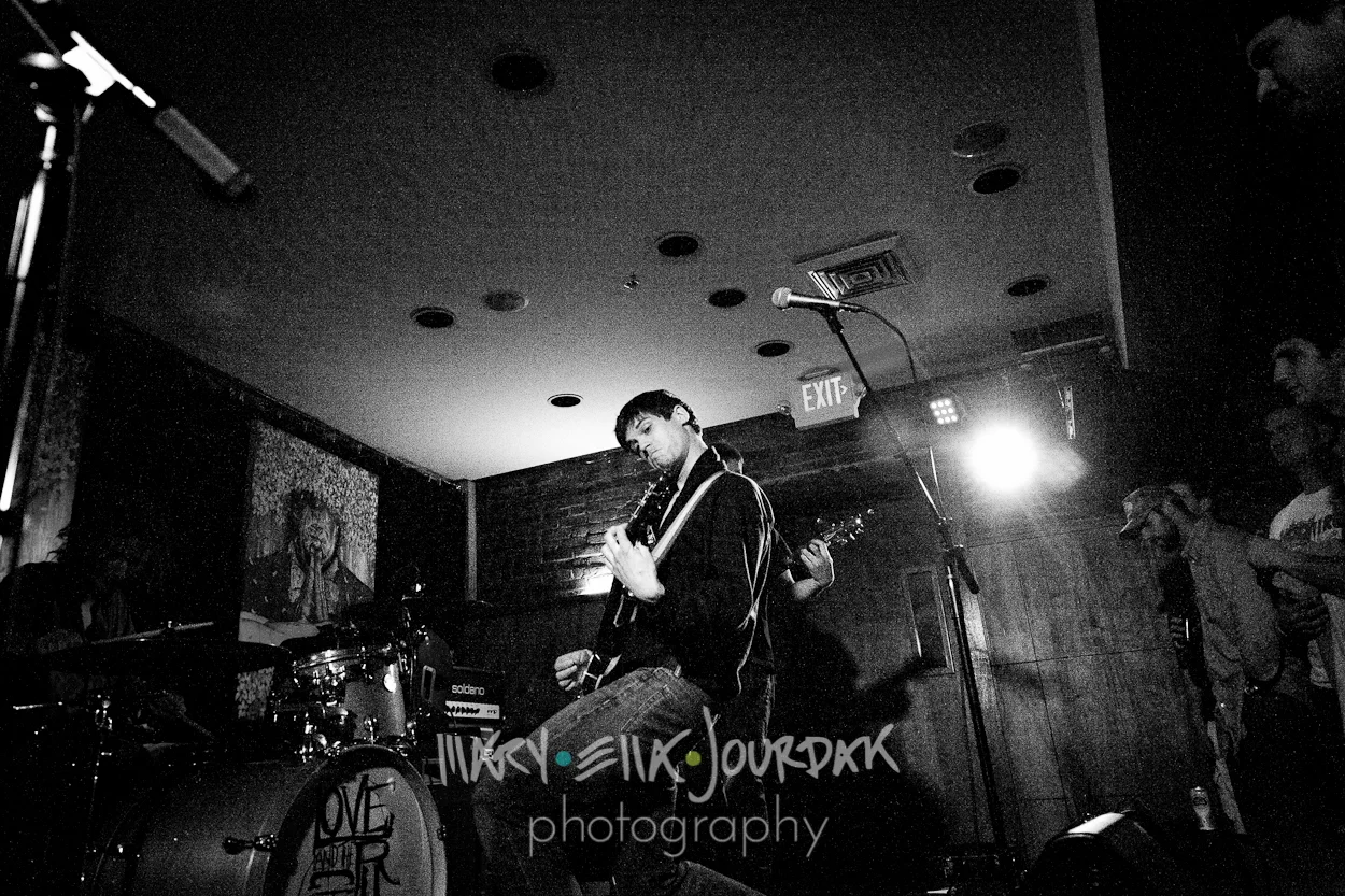 live music downtown historic annapolis maryland band photography photographer acoustic love rub and the chocolate delight portrait guitar photographer wedding photographer family photographer infant photographer maternity photographer engagement photographer vow renewal