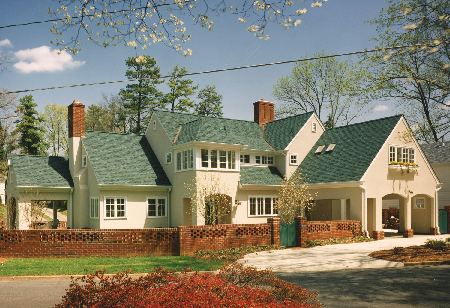 private-residence-greensboro-nc-01-a-plus-architects-frank-cheney-front-01-crop.jpg