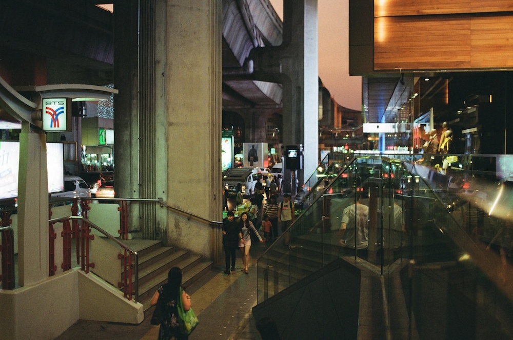 Bangkok shopping district.jpg