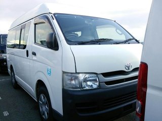 2007 Toyota Hiace.jpg