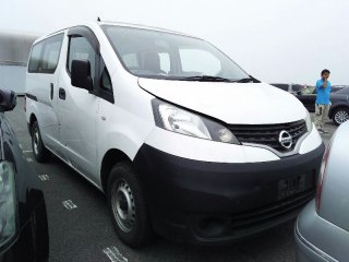 2009 Nissan NV200.jpg