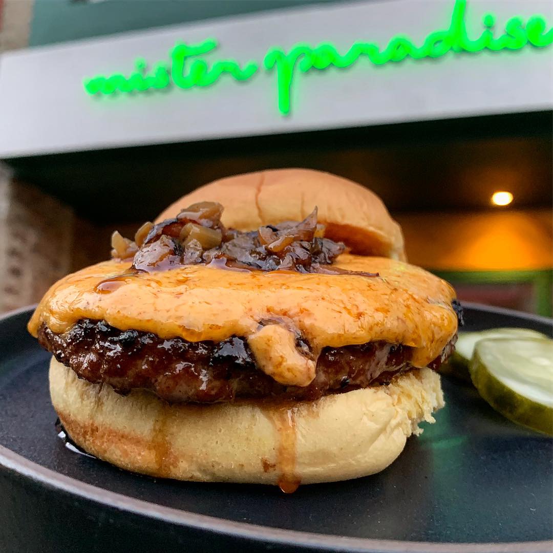 Nyc Foodie Dish Of The Week The Burger From Mister Paradise
