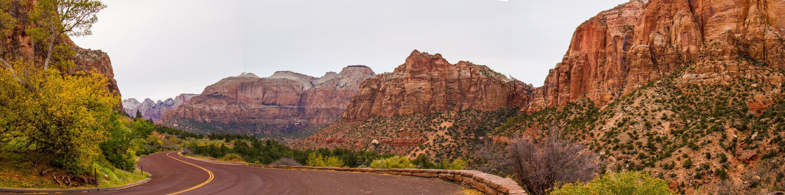 Zion Park Scenic Byway begins from the Southern Gate Entrance of the park and curves up sharply through the gorgeous mountains, providing a dramatic look down into the valley. 