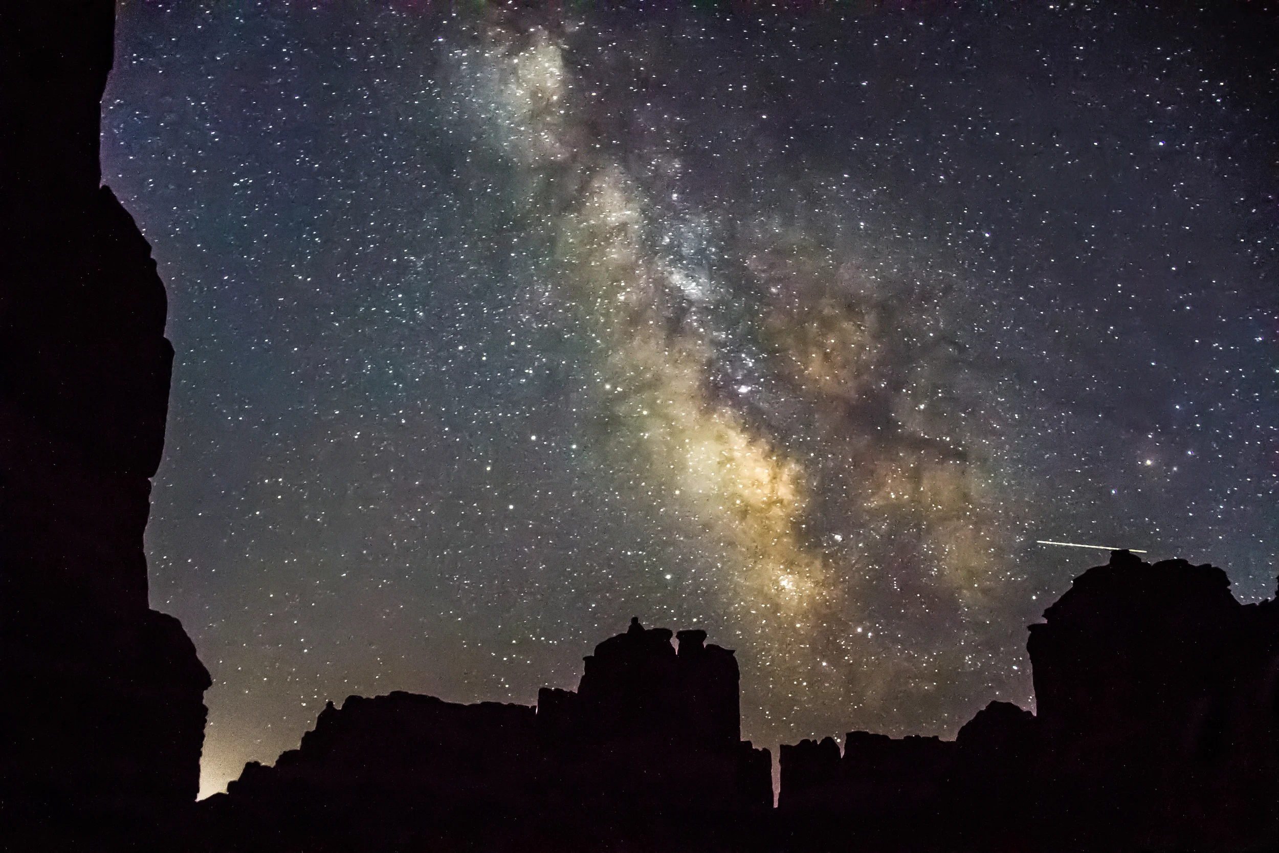 The Milky way at Arches National Park in Moab, Utah. &nbsp;(c) 2016 Amy Proctor
