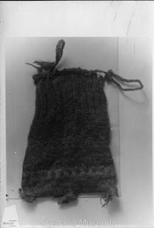 406px-Gunnister_Man_Purse_1_-_Shetland_Museum_and_Archives_02988.jpg