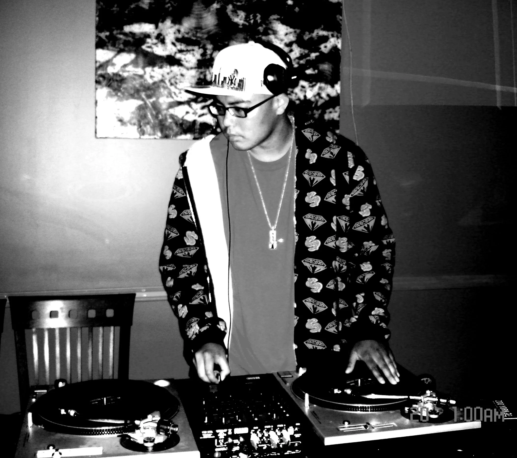 hill-no-colour.jpg
