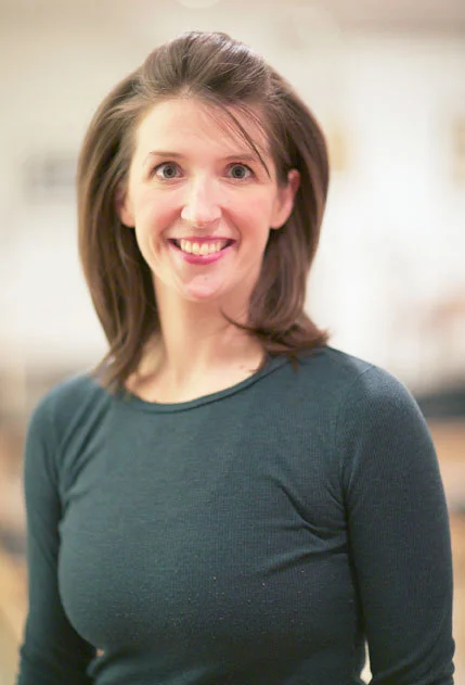 Annetteheadshot_web.jpg