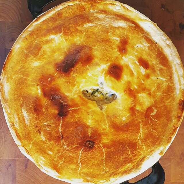 #day25, chicken pot pie. Leftover roast, leftover rough puff pastry, scrapings from a cremefraiche tub,  2-week old mushrooms, some sad spinach, mustard powder. Alchemy. #recipesfortheapocalypse
