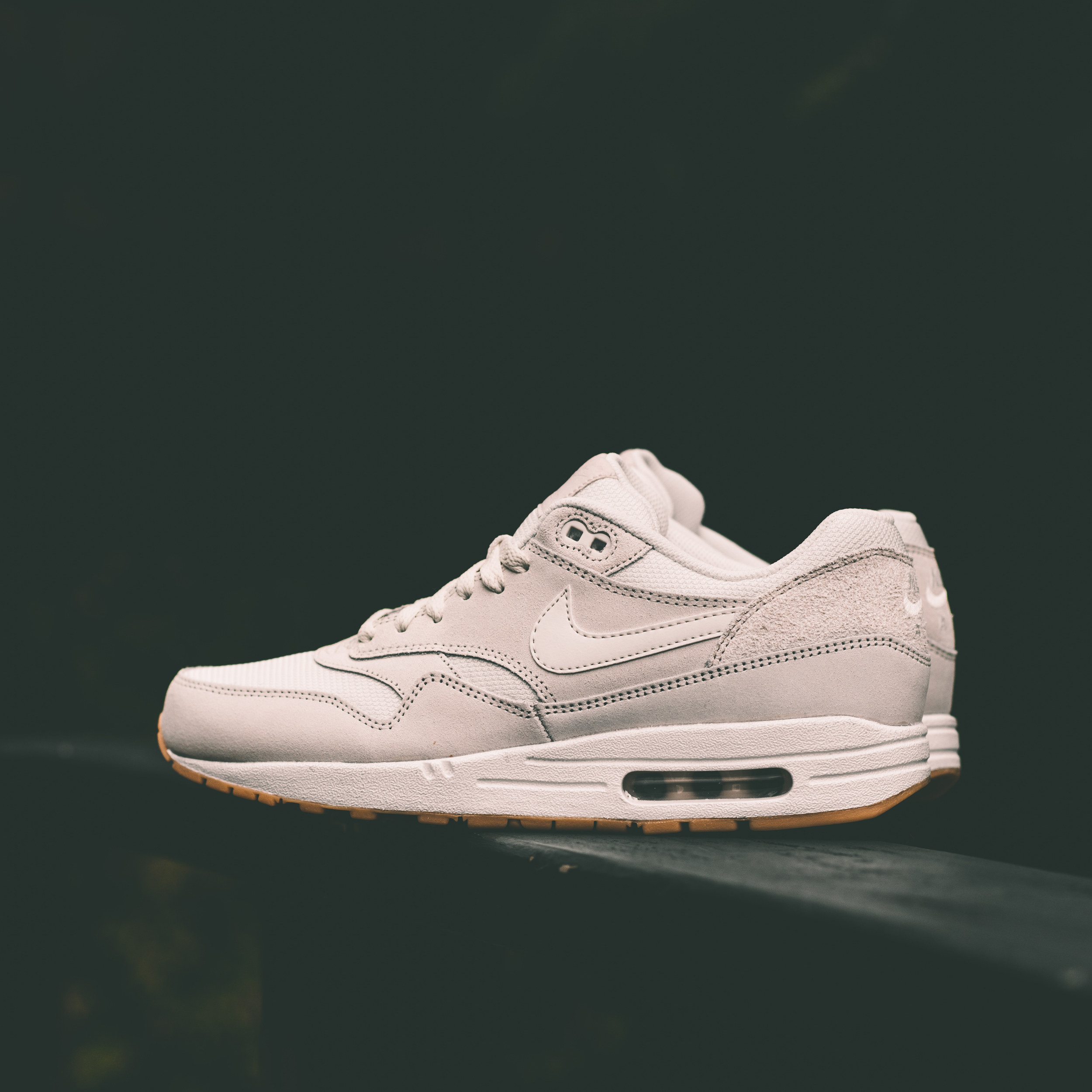 nike air max 1 essential phantom