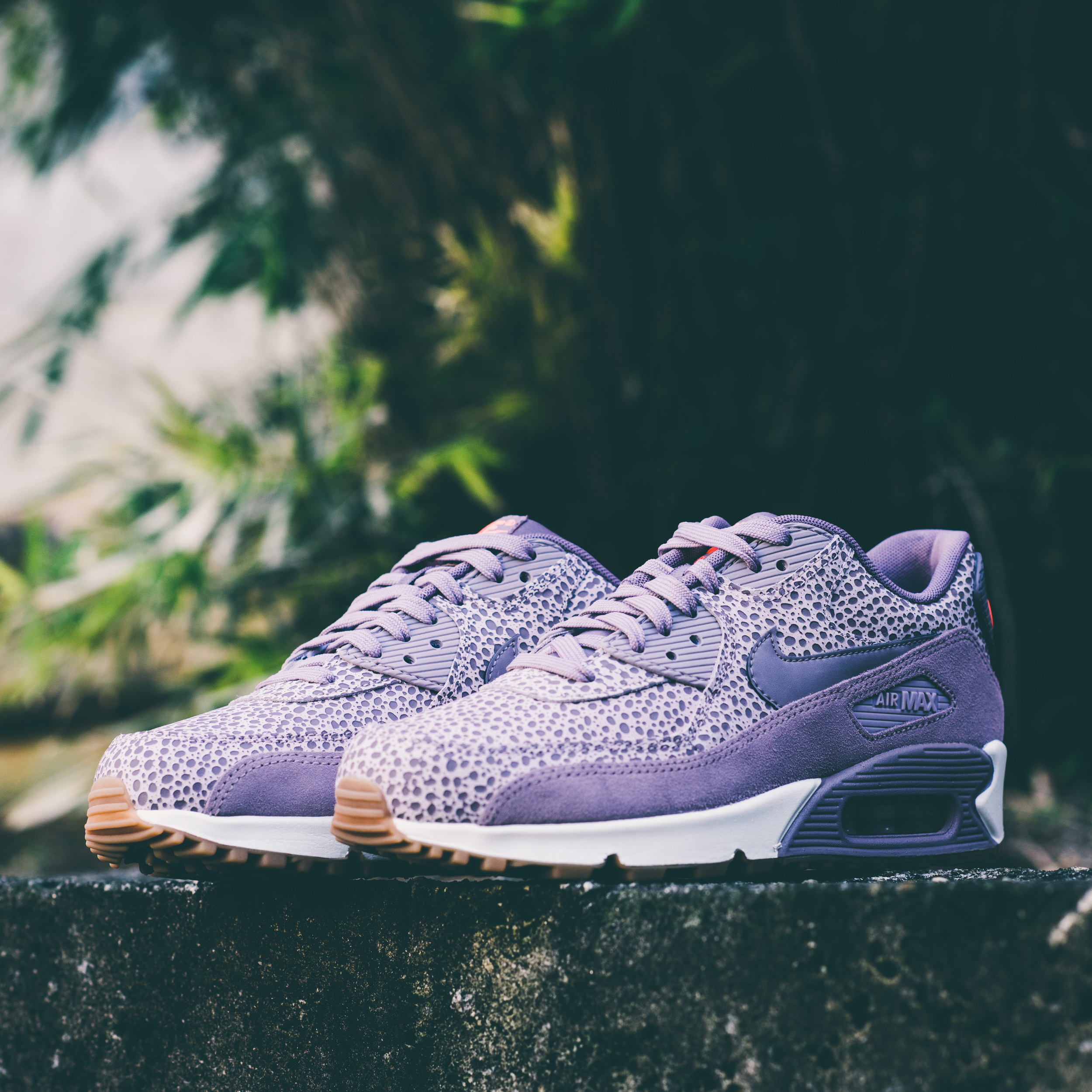 Mucho Matemático entidad WMNS NIKE AIR MAX 90 PREMIUM "PLUM FOG" — Epitome