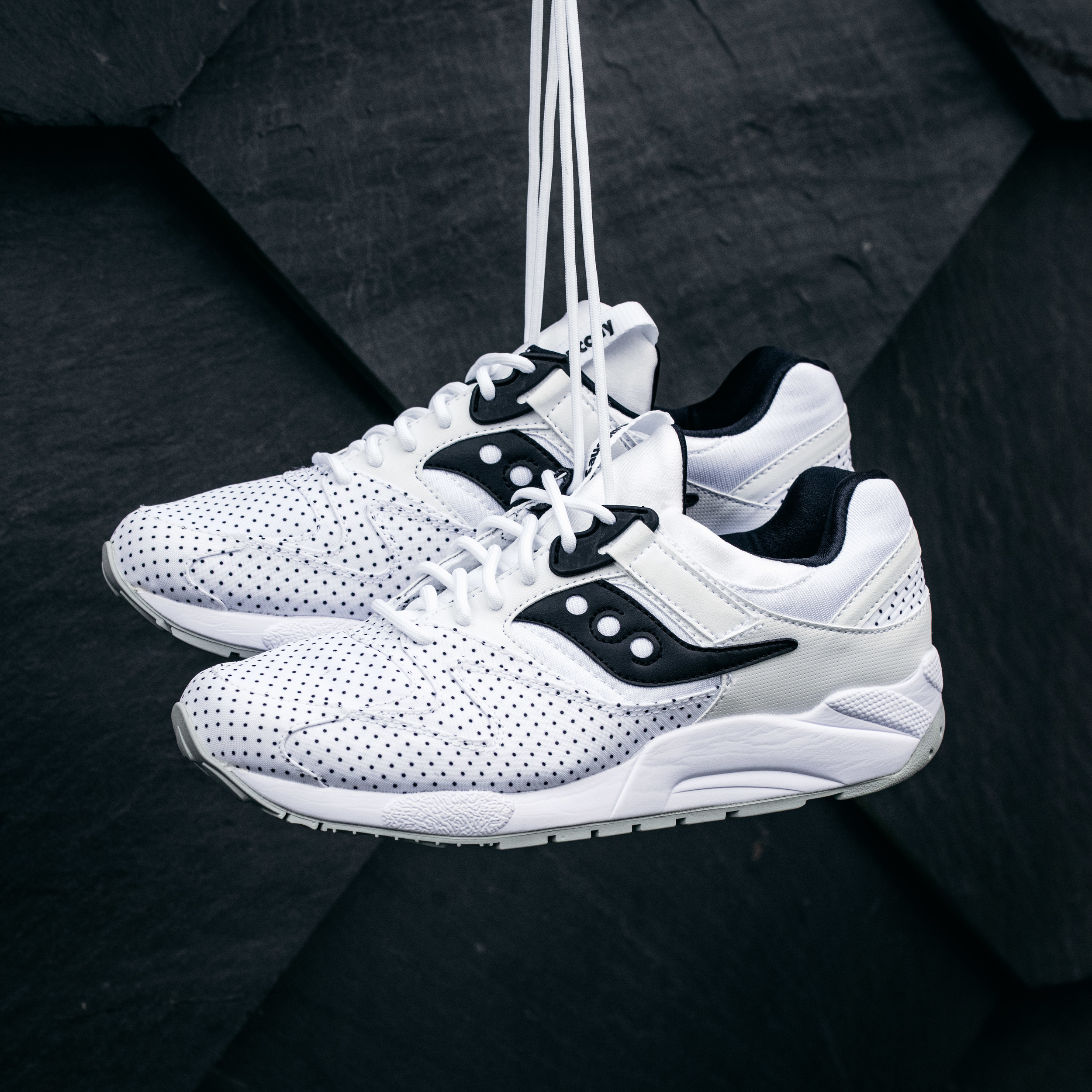 saucony grid 9000 microdot