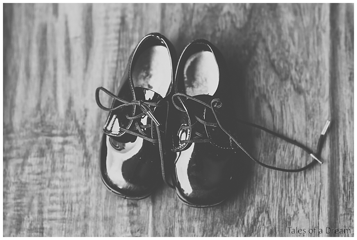 Aleks' fancy shoes for his mommy's wedding...so sweet!