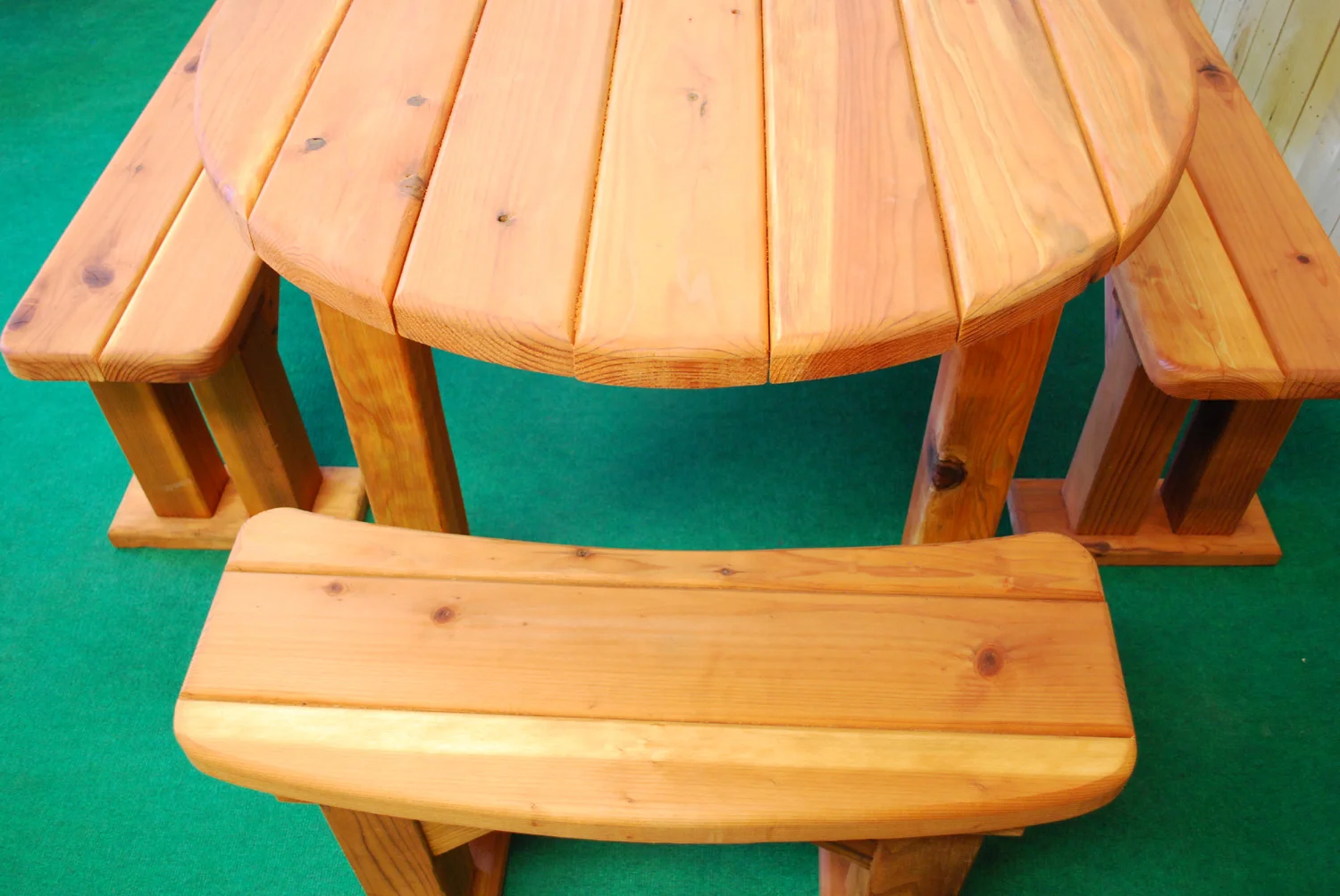 72" redwood oval picnic table