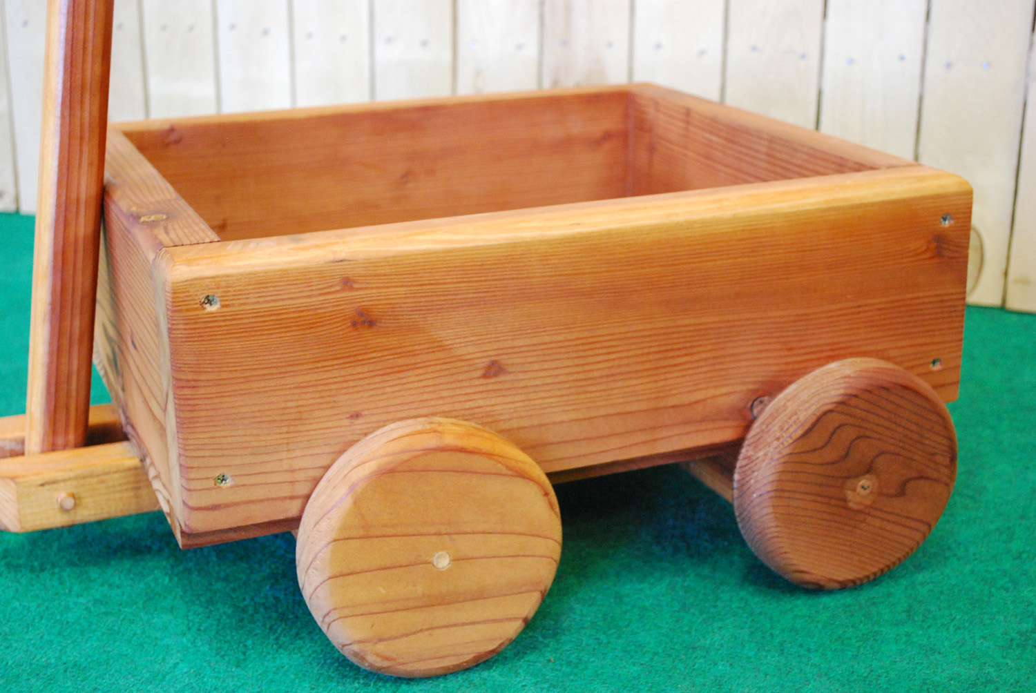 redwood wagon planter